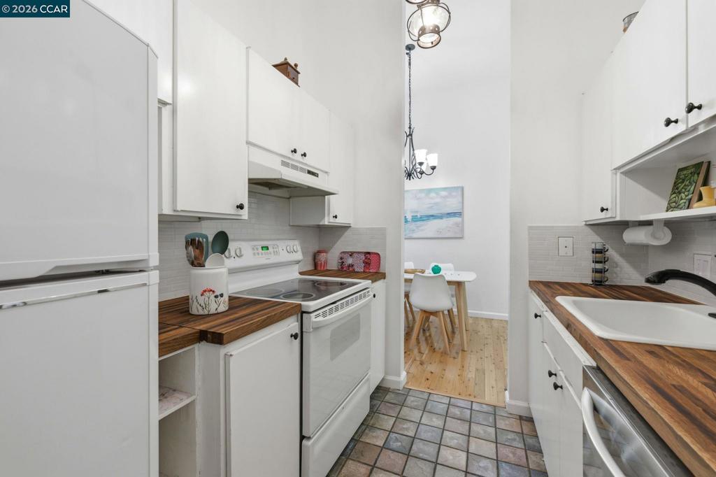 460 N Civic Dr 302
