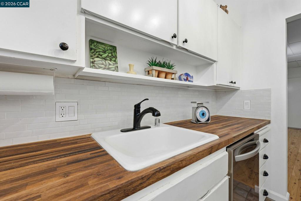 460 N Civic Dr 302