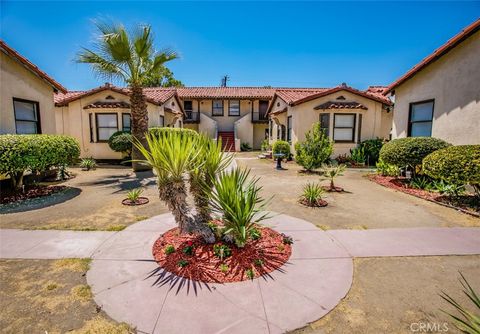 Photo of 1612 1st Street St, Bakersfield, CA 93304 (MLS # IV26020349)