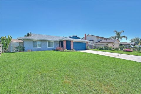 Photo of 13437 Mistletoe Ave, Chino, CA 91710 (MLS # CV26075465)