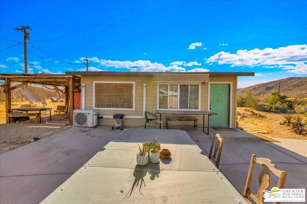 61939 Hilltop Drive