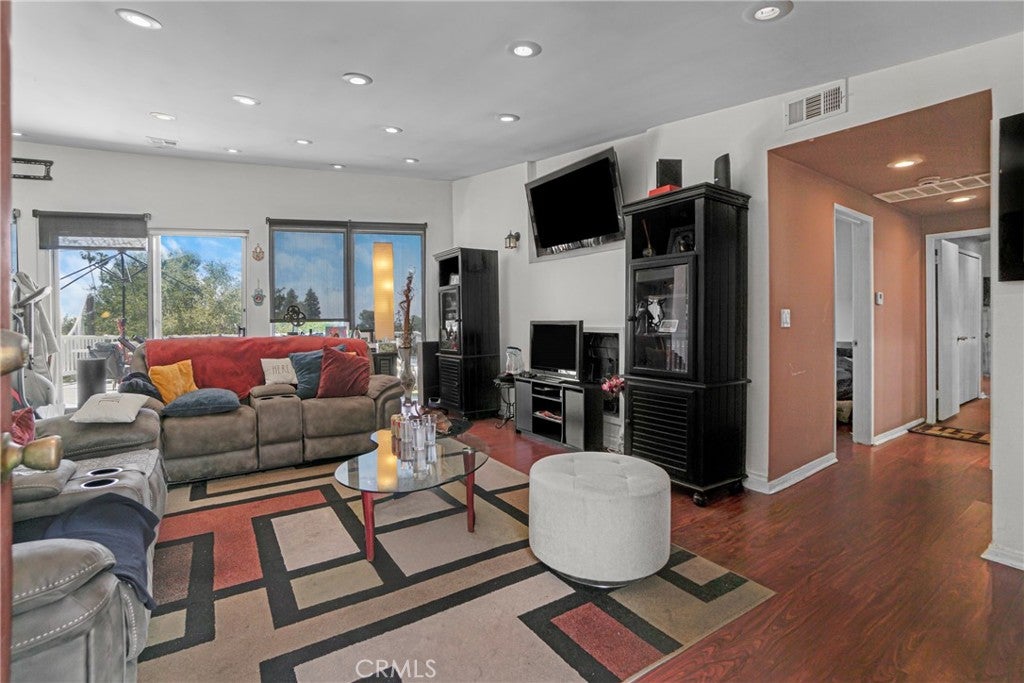 3837 Sherview