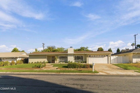Photo of 45 Wales Street, Thousand Oaks, CA 91360 (MLS # 226005048)