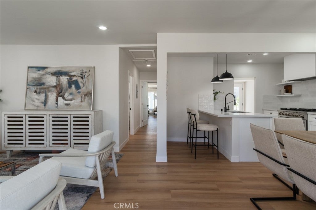 2432 Exposition Place