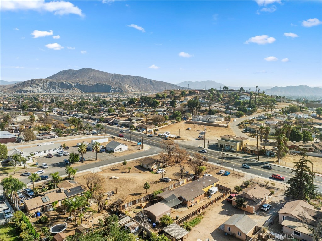 3629 Valley Way