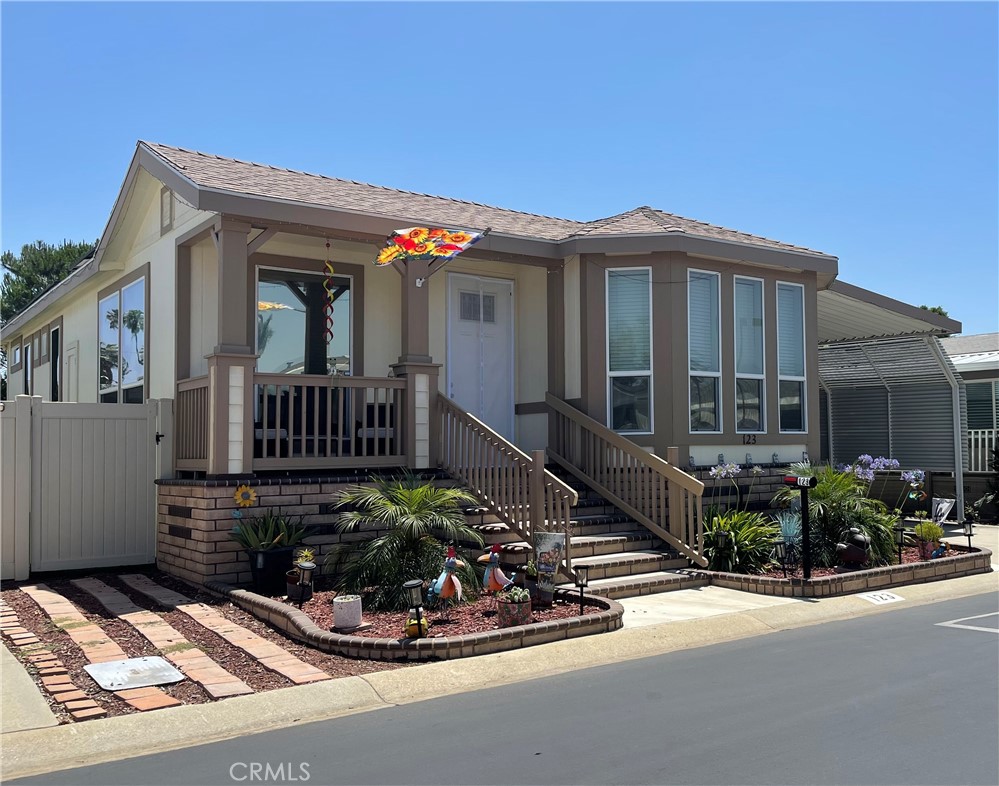 1245 W Cienega Avenue 123