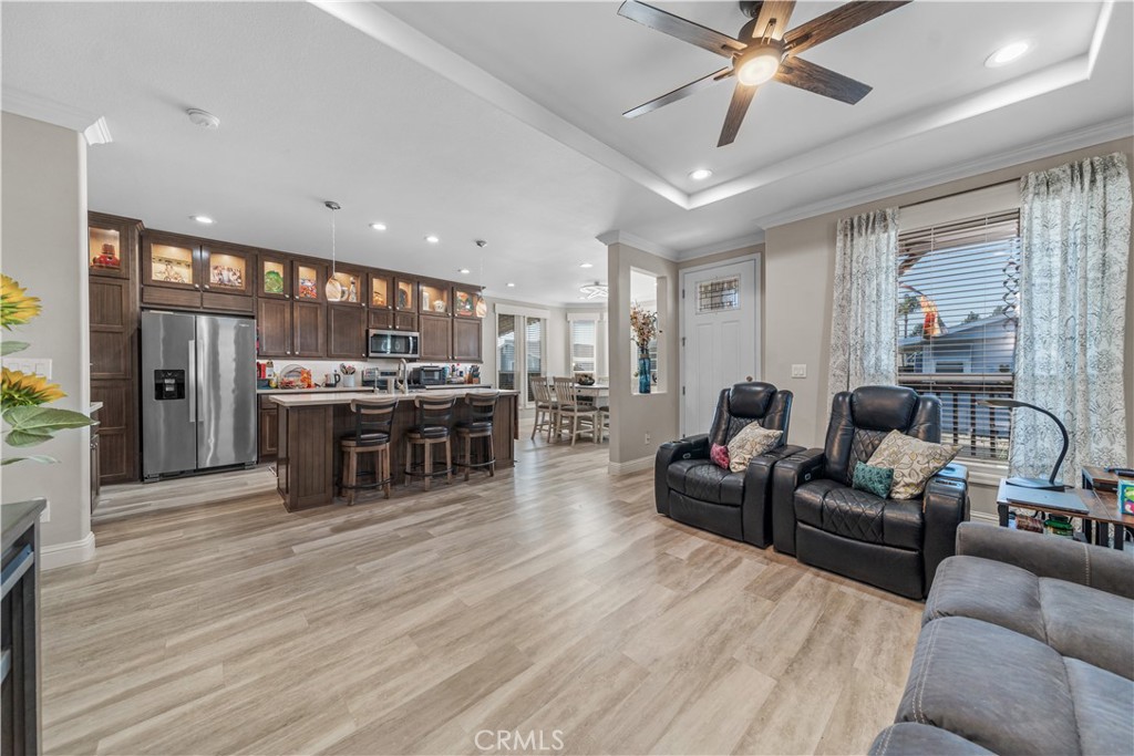 1245 W Cienega Avenue 123