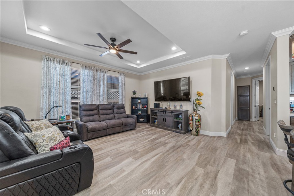 1245 W Cienega Avenue 123