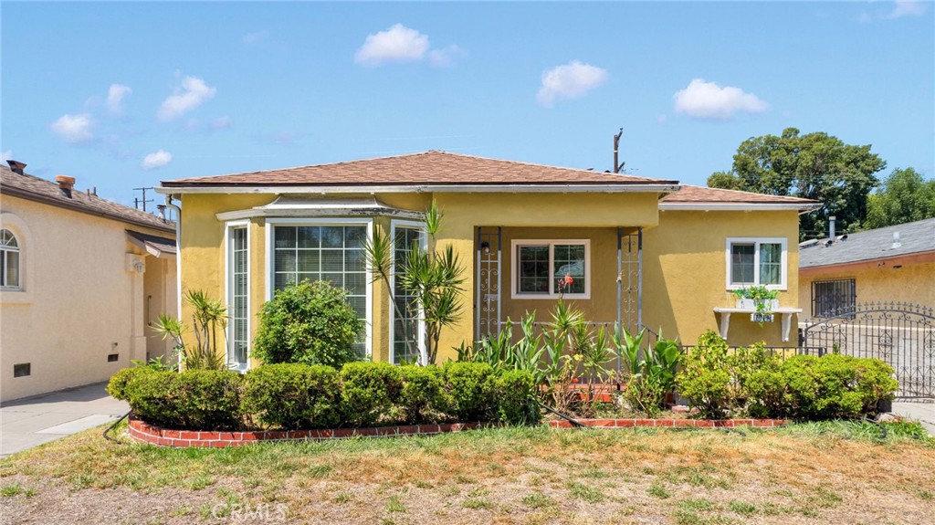 Welcome to 10125 Annetta Ave in South Gate! This inviting 3-bedroom, 2-bath home with an additional den offers comfort, flexibility, and plenty of room to grow. Inside, you’ll find a light-filled living space, a functional kitchen, and a versatile den that can easily serve as a home office, playroom, or guest room.This property gives you the opportunity to make it your own — whether through cosmetic updates, a personalized layout, or by exploring the exciting ADU/garage conversion possibilities (buyer to verify). The backyard provides ample space for gatherings, gardening, or future expansion. Conveniently located near parks, schools, shopping, and freeway access, this home combines location and potential in one great package.