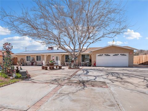 Photo of 15530 Ute Rd, Apple Valley, CA 92307 (MLS # HD26031803)