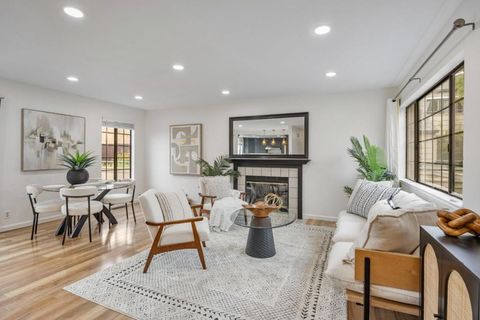 Photo of 523 Elk Ridge Way #6, San Jose, CA 95136 (MLS # ML82044061)