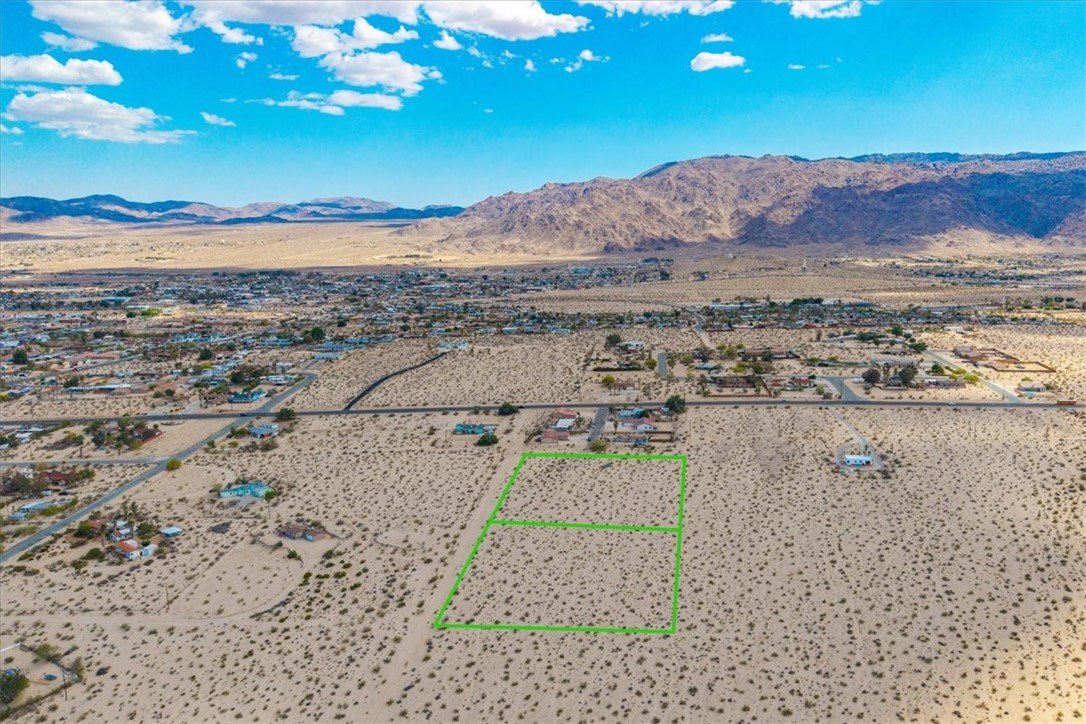1234 Skyview Lane