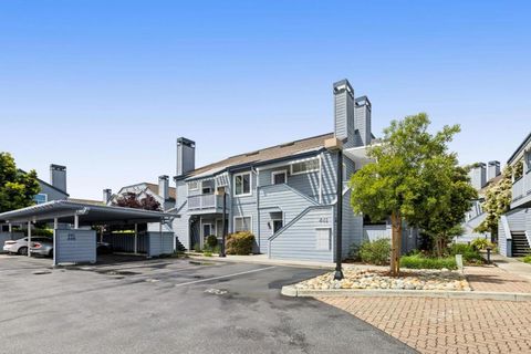 Photo of 441 Cork Harbour Circle #H, Redwood City, CA 94065 (MLS # ML82044442)