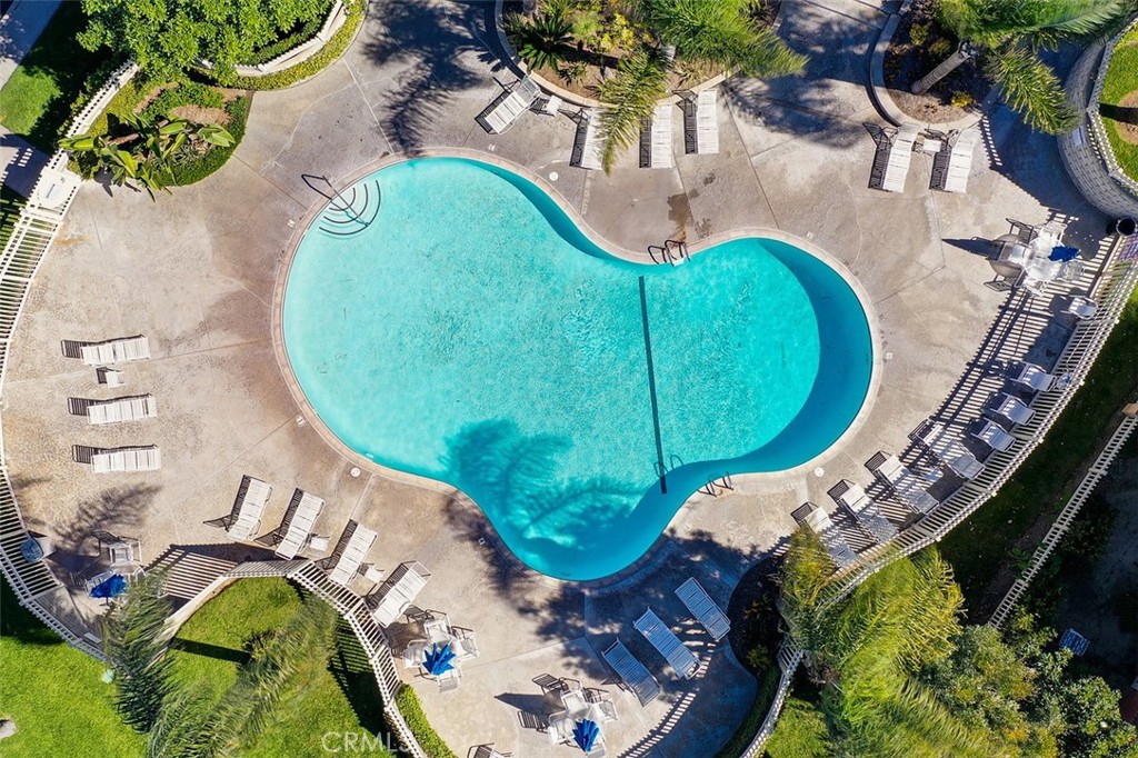 7946 Waterfall Circle