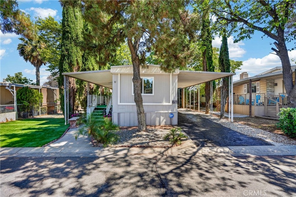 1425 Cherry 172