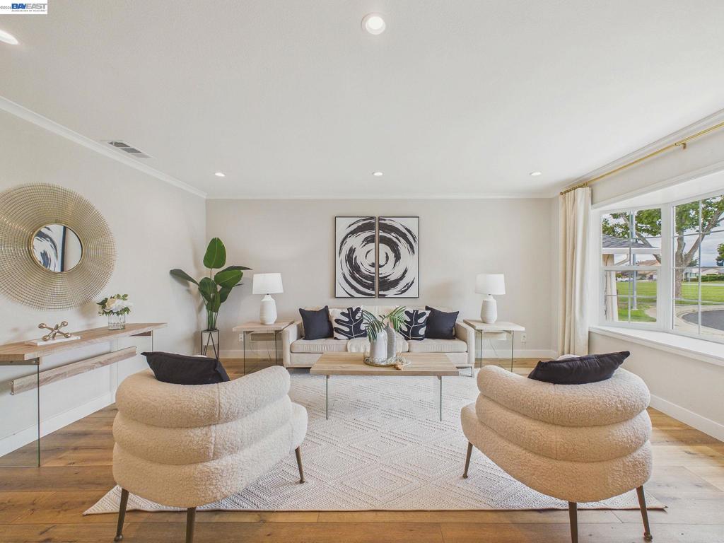 3243 San Pablo Way
