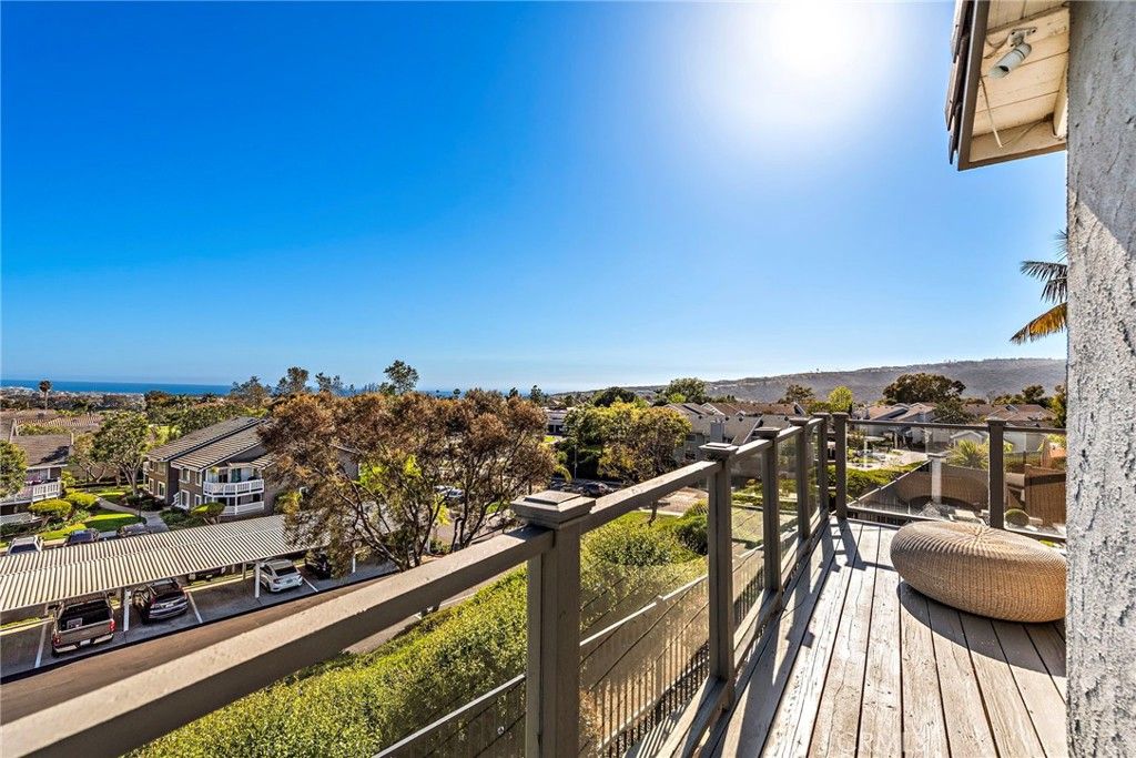 listing image 130722352716080560431