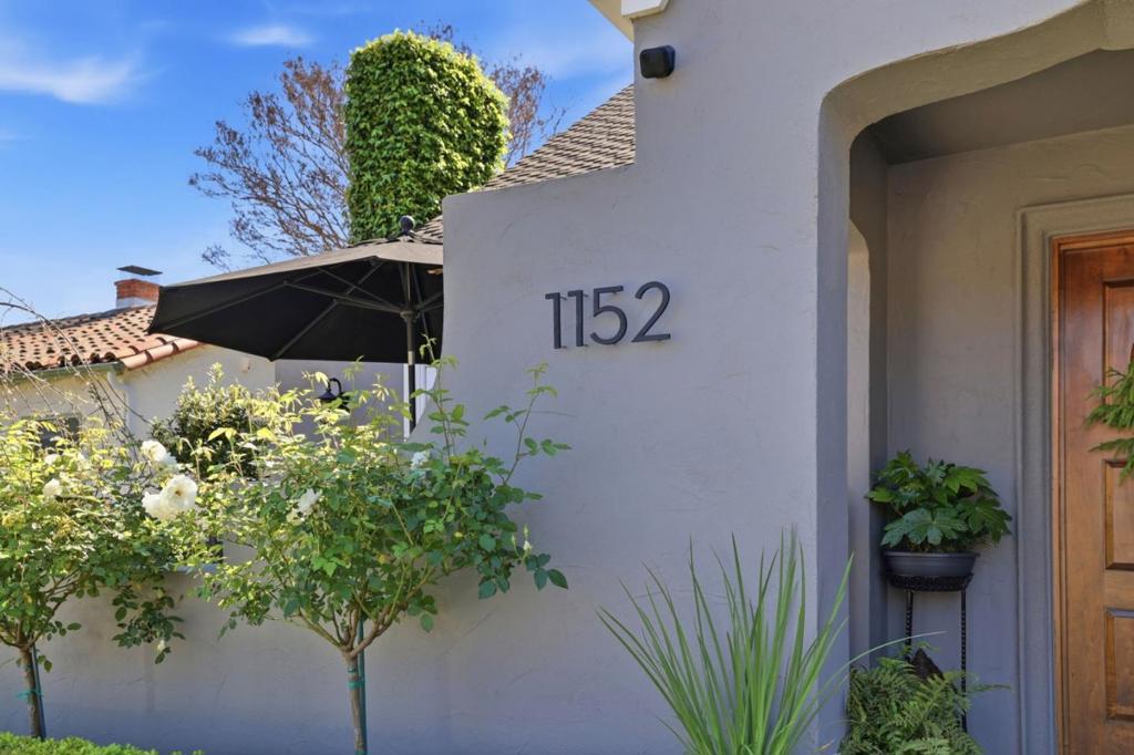 1152 Willow Glen Way