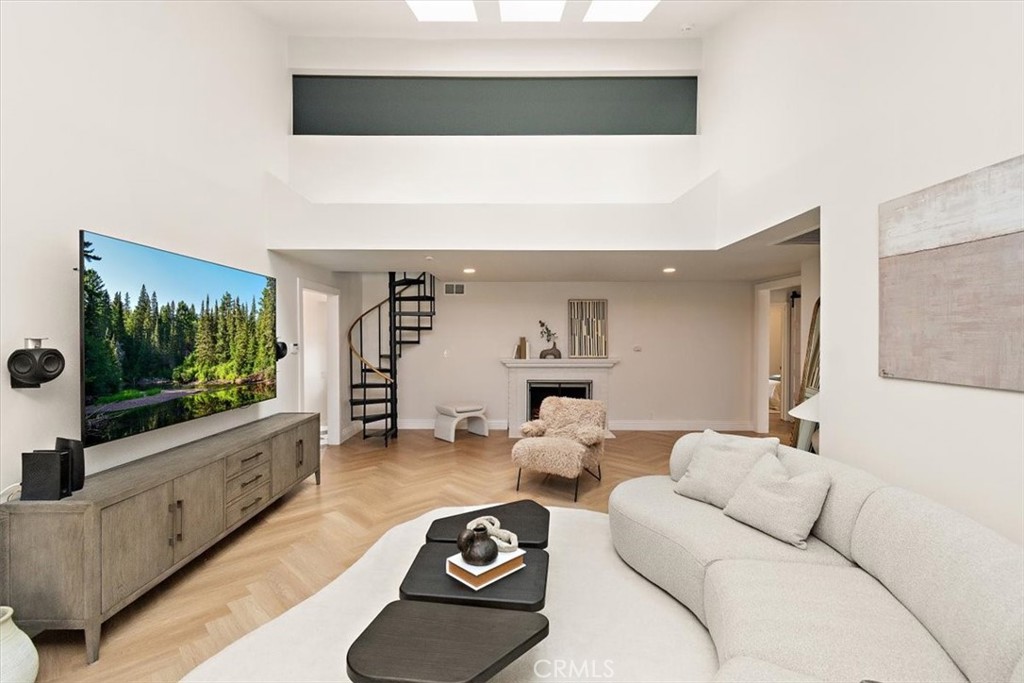 2765 Huntington Drive