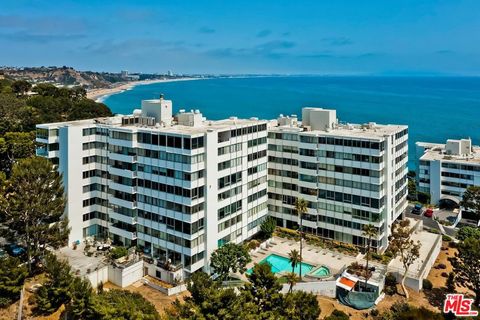 Photo of 17366 W Sunset Boulevard #206, Pacific Palisades, CA 90272 (MLS # 25618727)