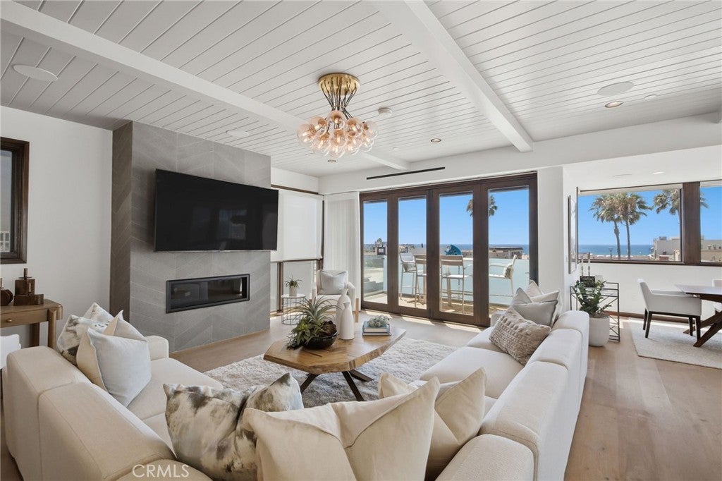 1120 Palm Drive