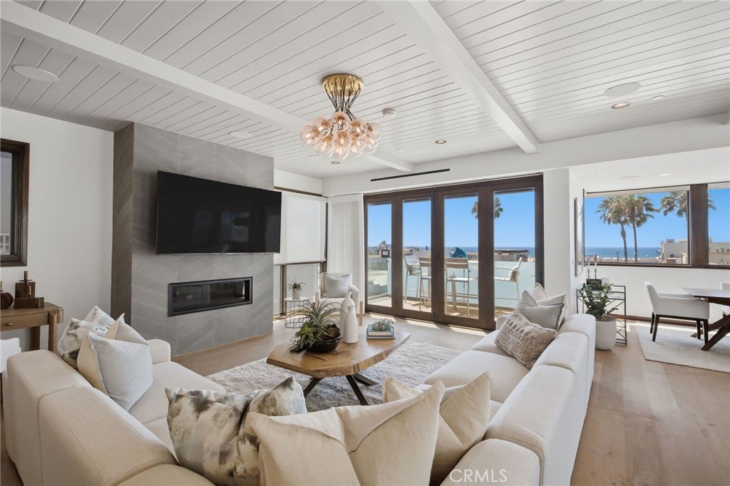1120 Palm Drive