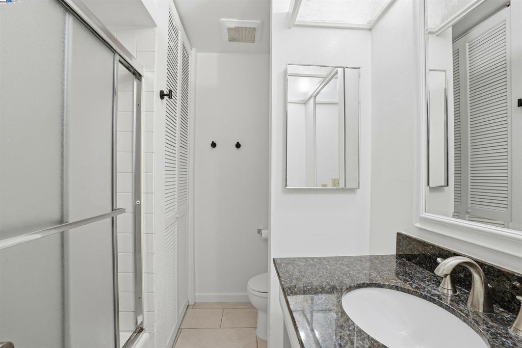 SUMMITRIGE - Residential Lease