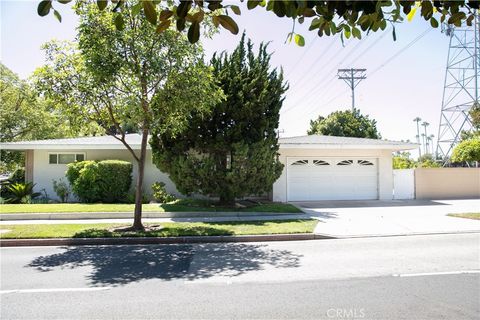 Photo of 1203 W Laster Avenue, Anaheim, CA 92802 (MLS # OC26067188)