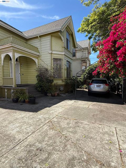 Photo of 663 25TH Street St, Oakland, CA 94612 (MLS # 41128944)