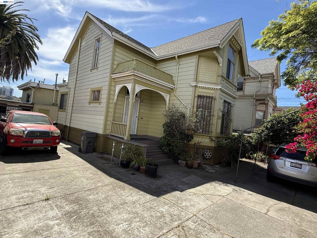 663 25TH Street