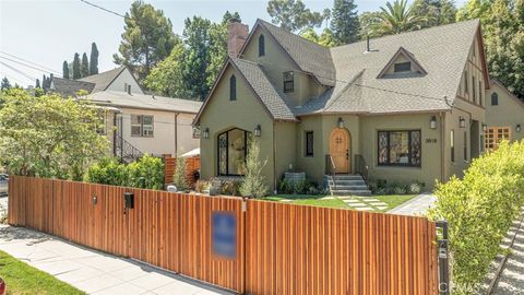 Photo of 3818 Tracy Street, Los Angeles, CA 90027 (MLS # GD25190373)