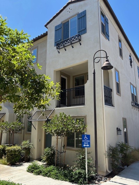 LOCATION, LOCATION, LOCATION. Amazing newer built corner unit townhouse. Three stories with 1 bedroom and 1 bathroom downstairs. Open floor plan on second floor with kitchen open to the living room, powder room for the guest to use. 3 bedrooms on the 3rd floor. Refrigerator and stackable washer/dryer are included. Community pool/spa and many parks. Elementary school just right next to the community, Middle school and excellent 10/10 Yorba Linda High School just minutes away. Desirable location! Conveniently close to shops, restaurants, market and much more......