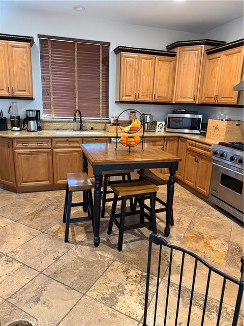 Tiny photo for 2257 Pierpont Blvd, Ventura, CA 93001 (MLS # AR26049555)