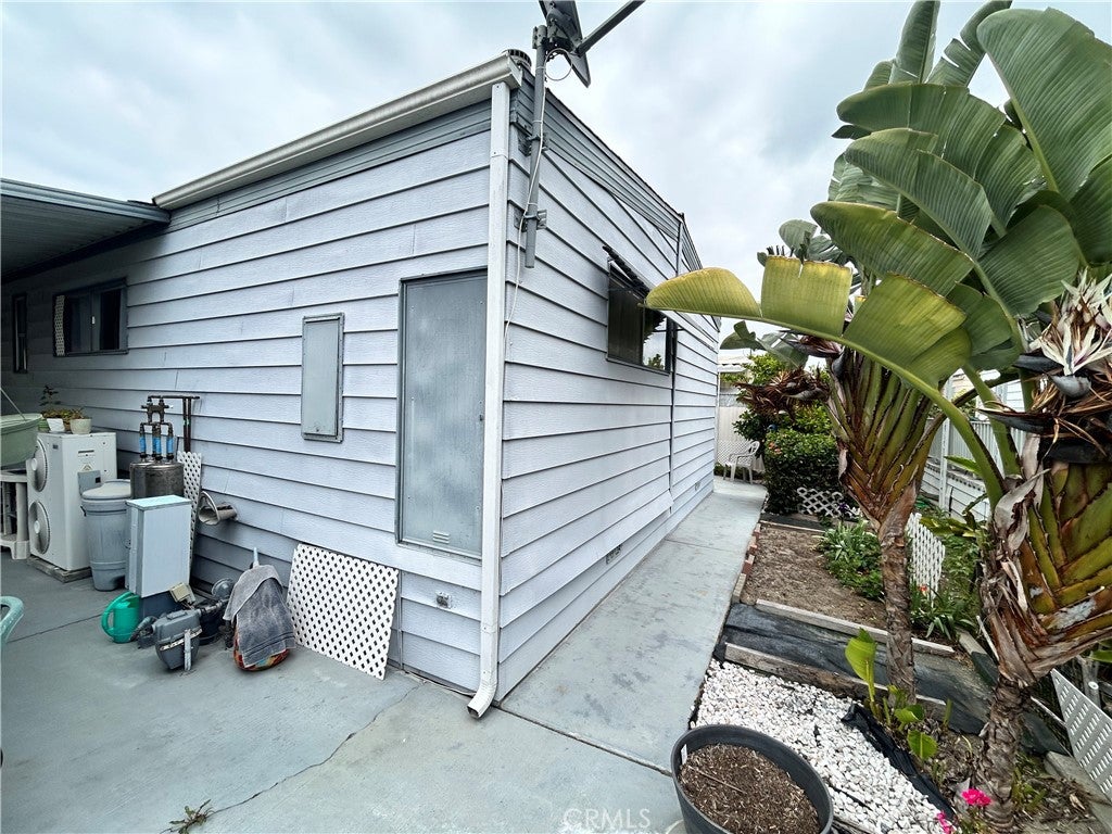 15111 Bushard Street 18
