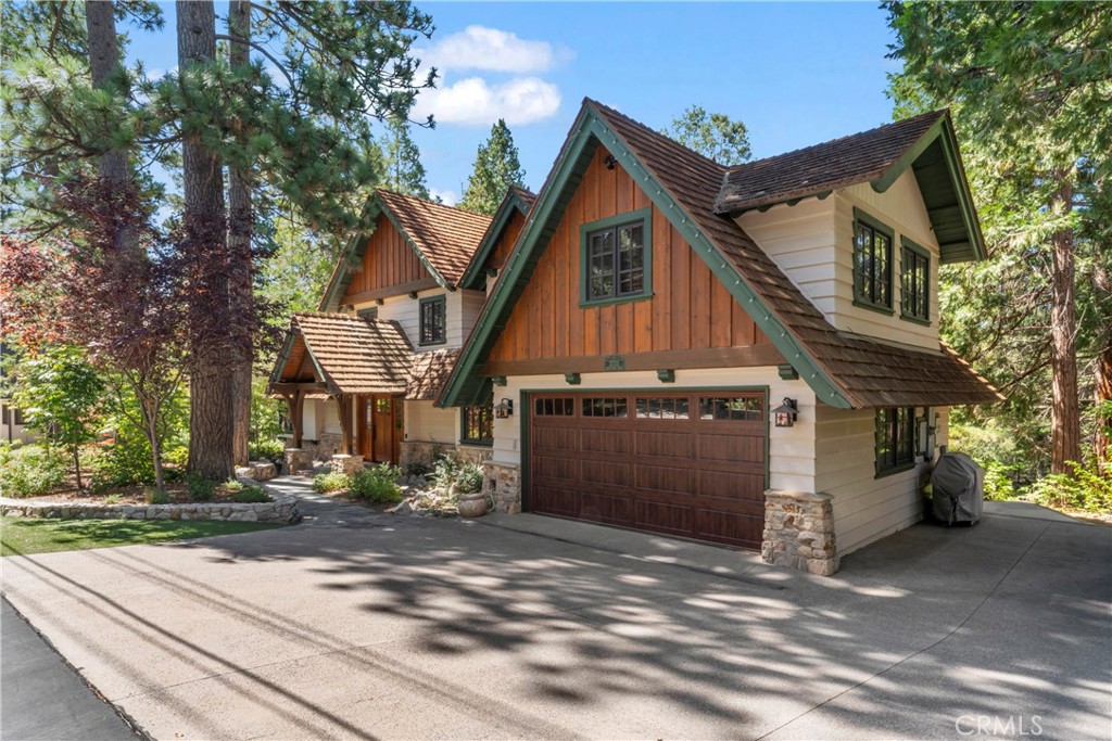 Arrowhead Woods (AWHW) - Residential