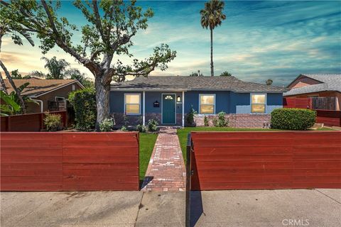 7517 Louise Avenue Lake Balboa CA 91406