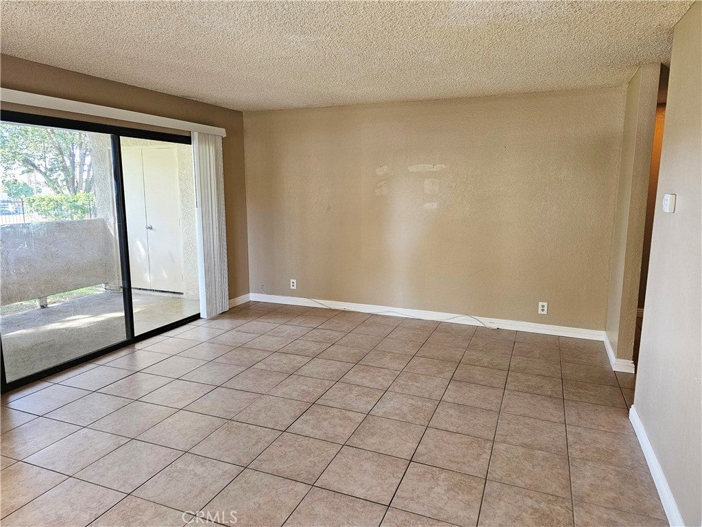 2554 Olive Drive 9