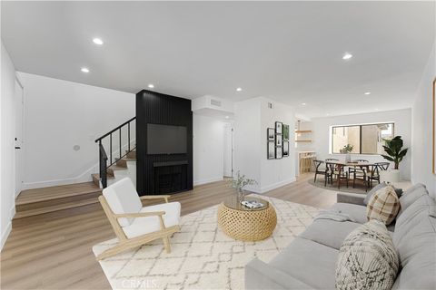 Photo of 10219 Pinewood #2, Tujunga, CA 91042 (MLS # IV25270240)