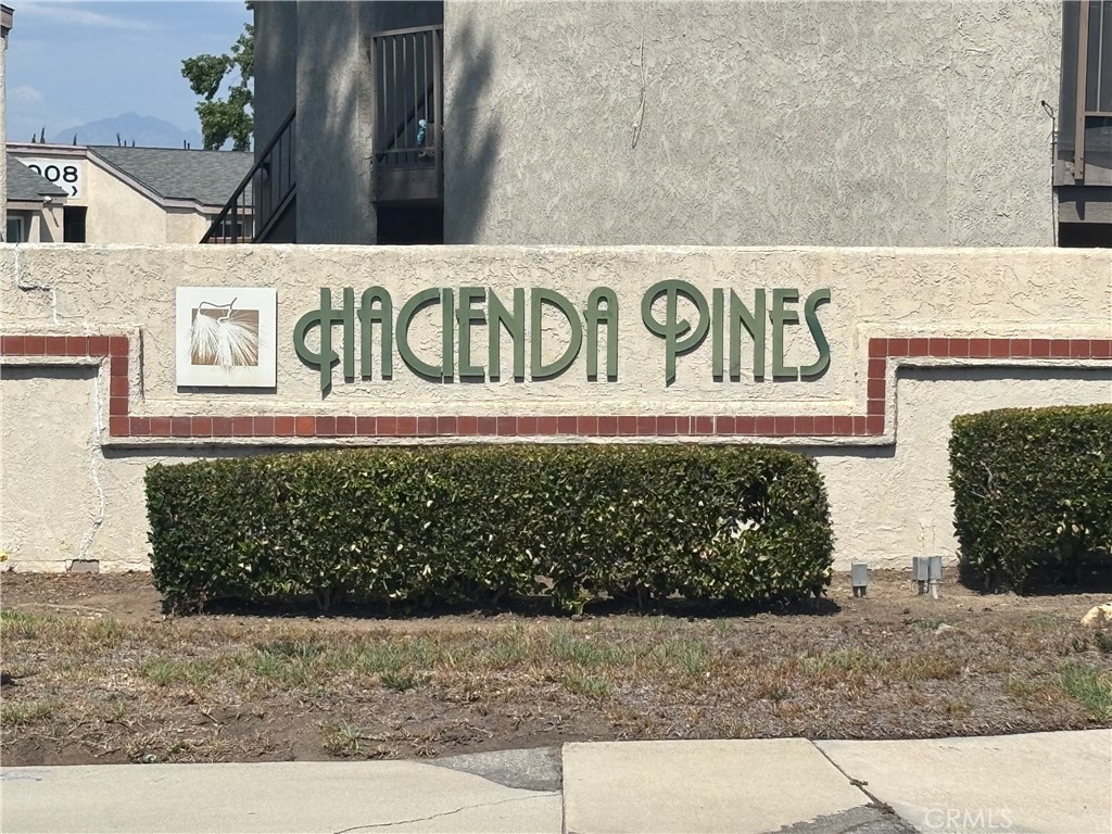 Lower level unit with 1 bedroom, walk in closet, 1 full bath and private patio. Freshly painted with new stove. Kitchen includes dishwasher.
Enjoy the Hacienda Pine Community with amenities such as a pool, clubhouse, tennis court, and public laundry room.
Superb location and walkable to the Puente Hills Mall and Schabarum Regional Park. Easy access to 60 freeway and extensive shopping and restaurants nearby! Rent includes trash and water. Available immediately.