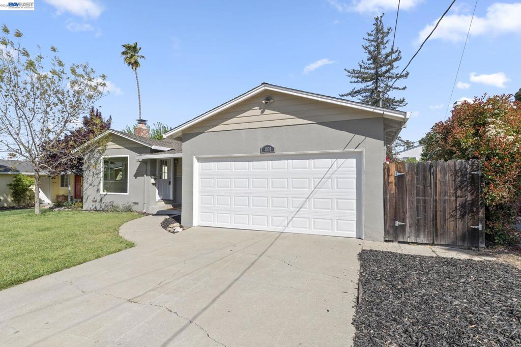 2950 Kelly St