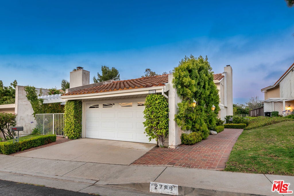 2788 Bottlebrush Drive, Los Angeles CA 90077