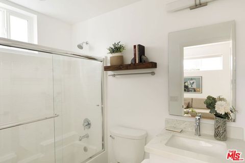 Tiny photo for 857 1/2 Hyperion Avenue, Los Angeles, CA 90029 (MLS # 26659771)