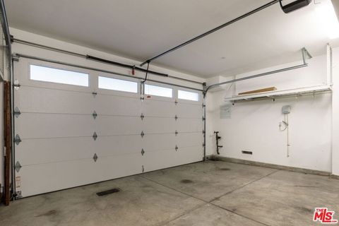 Tiny photo for 857 1/2 Hyperion Avenue, Los Angeles, CA 90029 (MLS # 26659771)