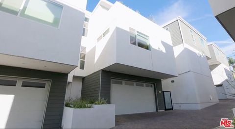 Tiny photo for 857 1/2 Hyperion Avenue, Los Angeles, CA 90029 (MLS # 26659771)