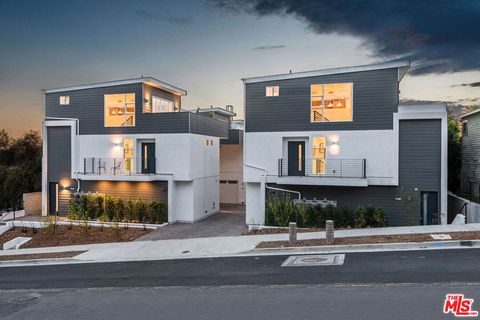 Tiny photo for 857 1/2 Hyperion Avenue, Los Angeles, CA 90029 (MLS # 26659771)