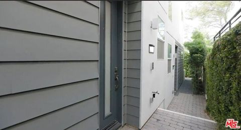 Tiny photo for 857 1/2 Hyperion Avenue, Los Angeles, CA 90029 (MLS # 26659771)