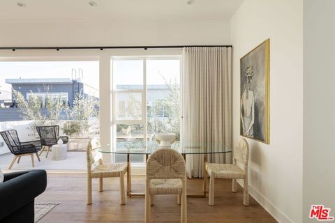 Tiny photo for 857 1/2 Hyperion Avenue, Los Angeles, CA 90029 (MLS # 26659771)