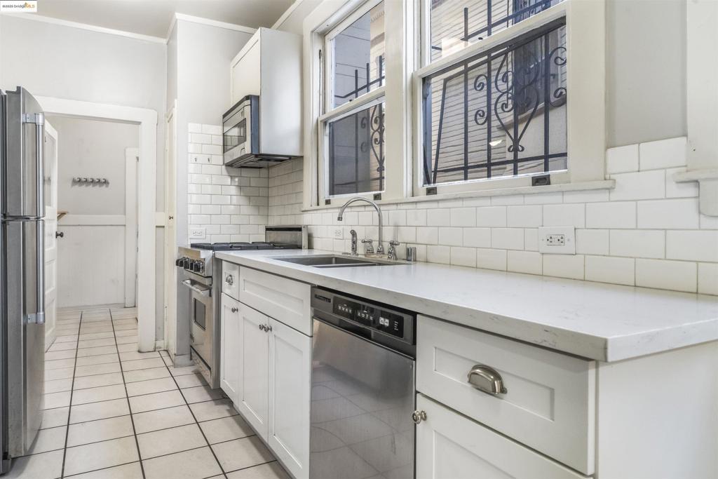 ALAMEDA COUNTY - Residential Income