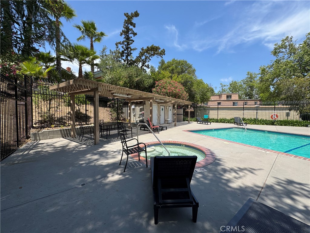 Liberty Canyon Townhomes (861) - Residential