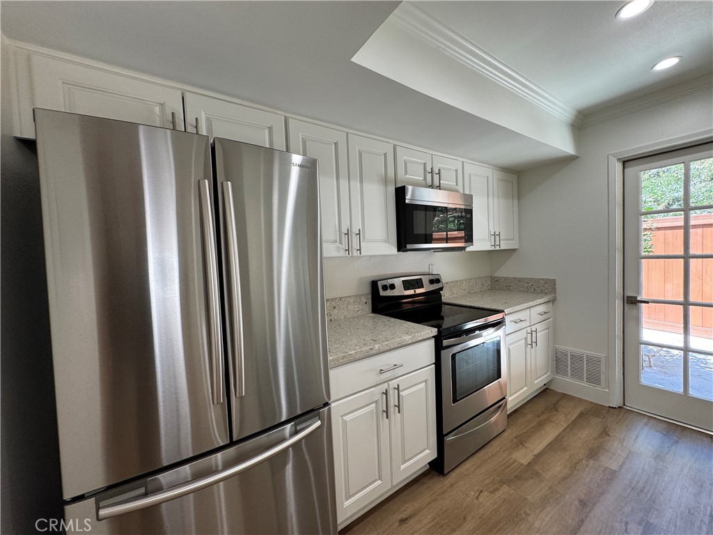 Liberty Canyon Townhomes (861) - Residential